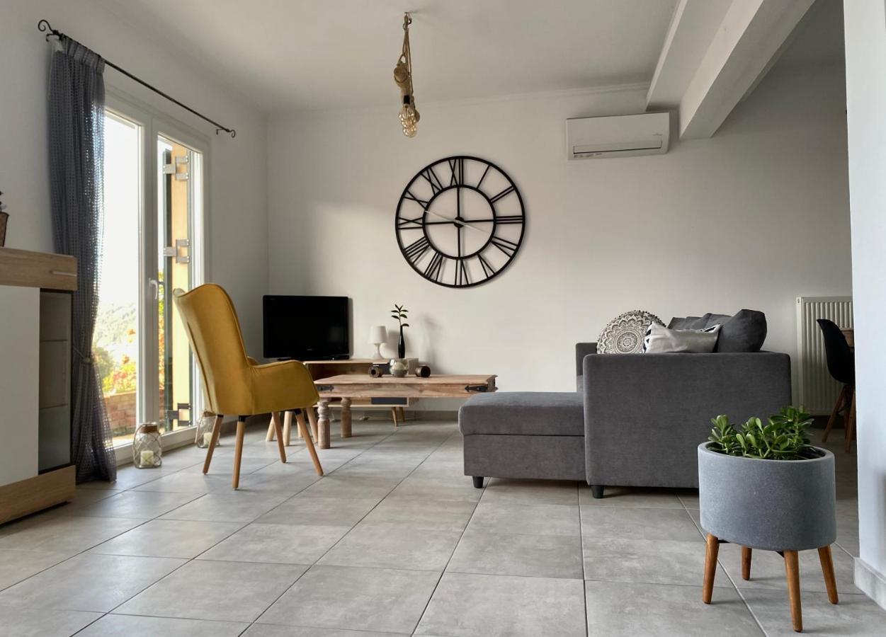 Coralli Pentati 2 "Dimitris Apartments" ภายนอก รูปภาพ