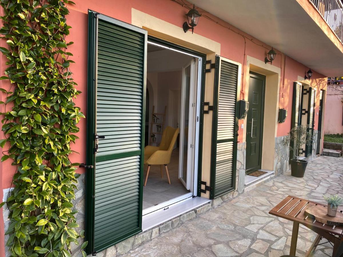 Coralli Pentati 2 "Dimitris Apartments" ภายนอก รูปภาพ